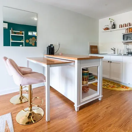 Apartamento Artsy, Private Gem Near Iconic South Congress